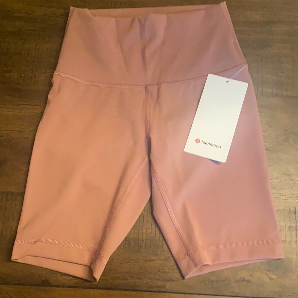 Wunder train 8” shorts